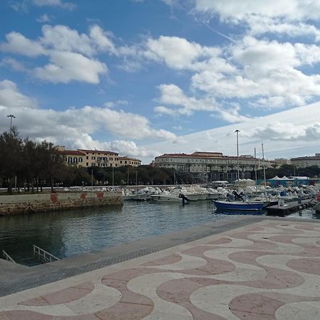 Appartamento Con Incantevole Vista Mare ليفورنو المظهر الخارجي الصورة