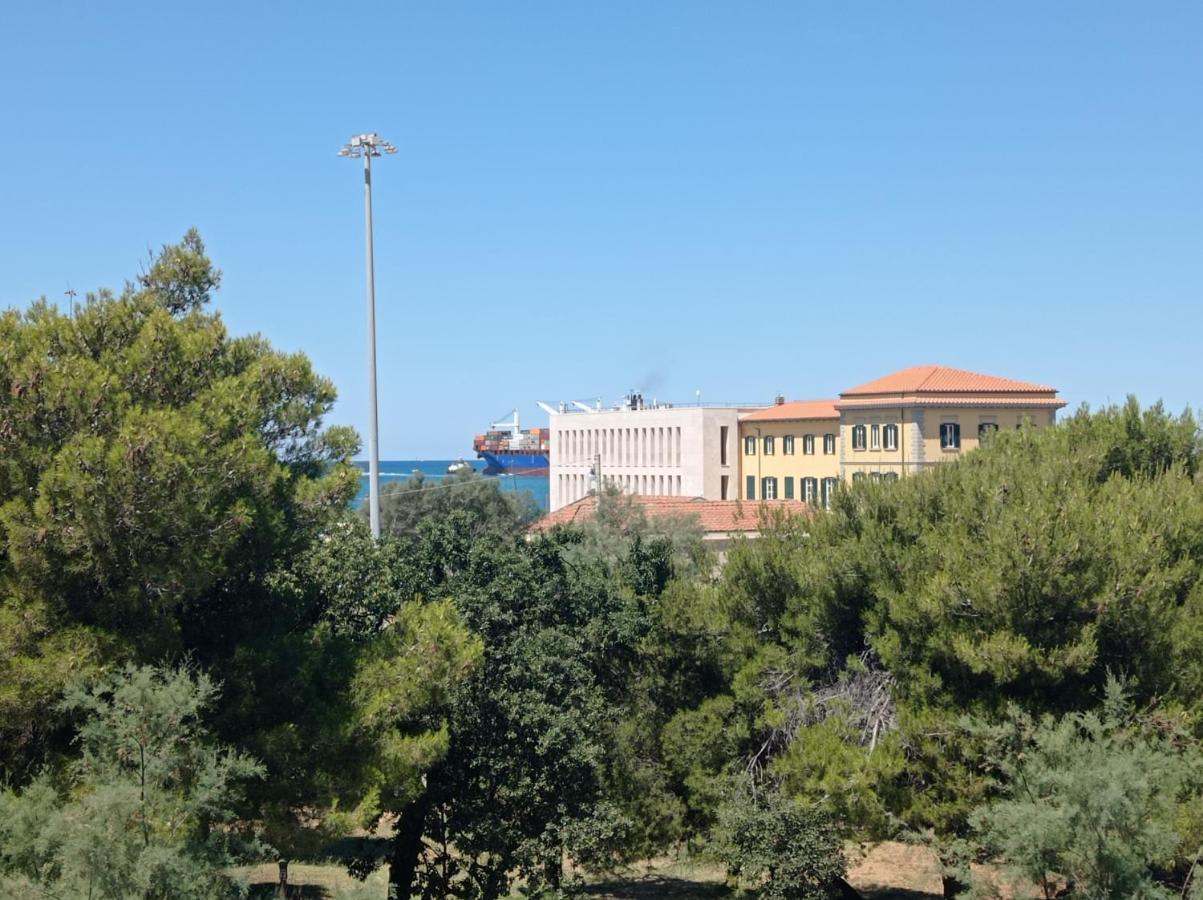 Appartamento Con Incantevole Vista Mare ليفورنو المظهر الخارجي الصورة