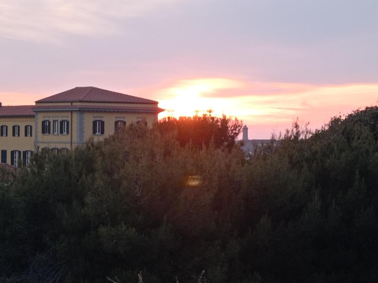 Appartamento Con Incantevole Vista Mare ليفورنو المظهر الخارجي الصورة