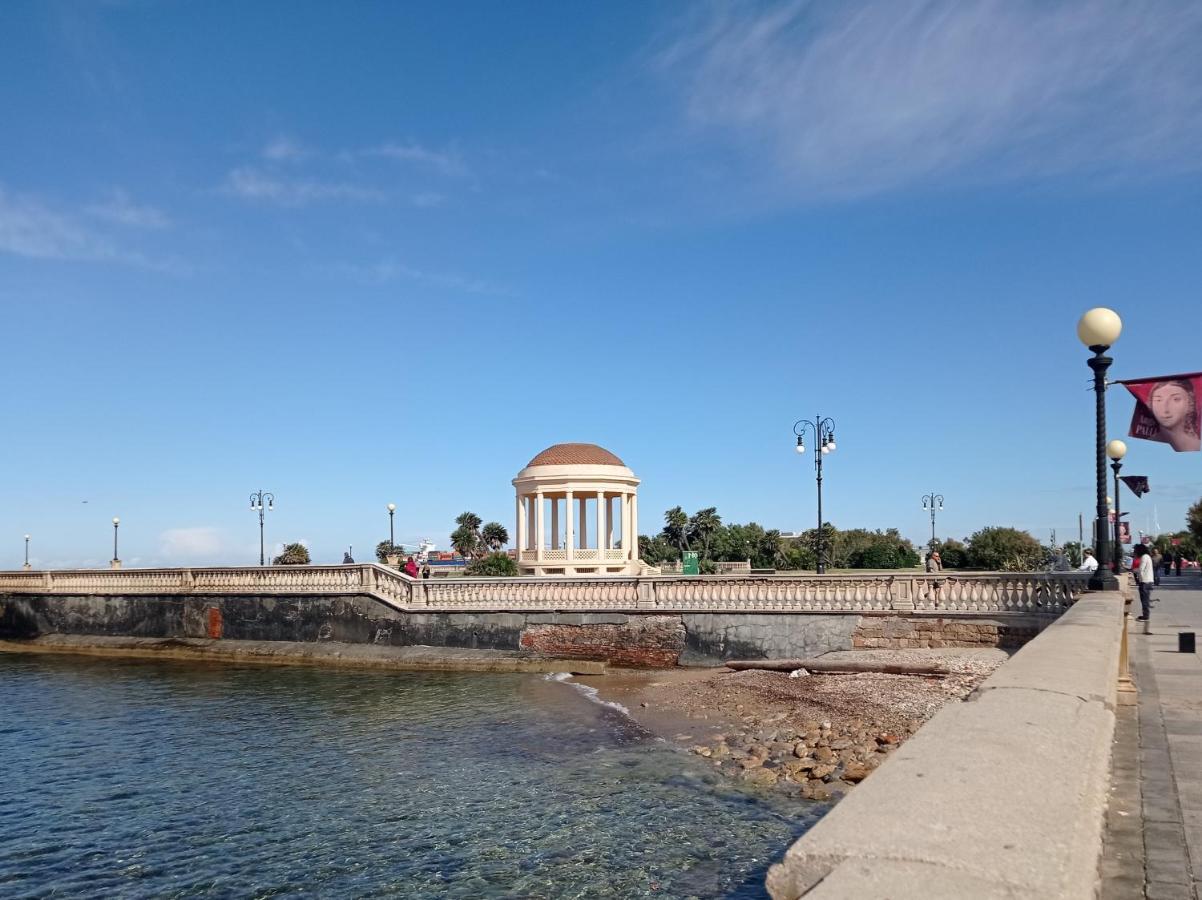 Appartamento Con Incantevole Vista Mare ليفورنو المظهر الخارجي الصورة