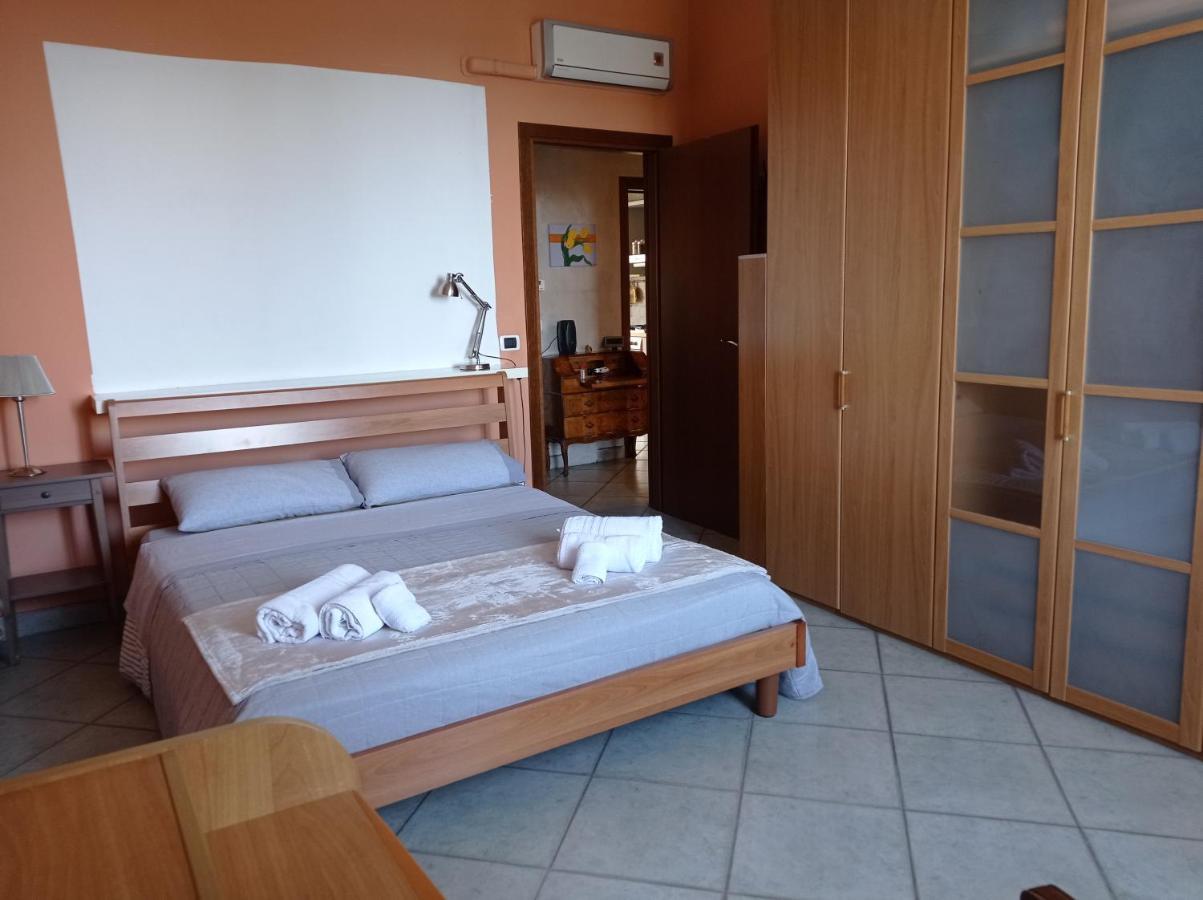 Appartamento Con Incantevole Vista Mare ليفورنو المظهر الخارجي الصورة