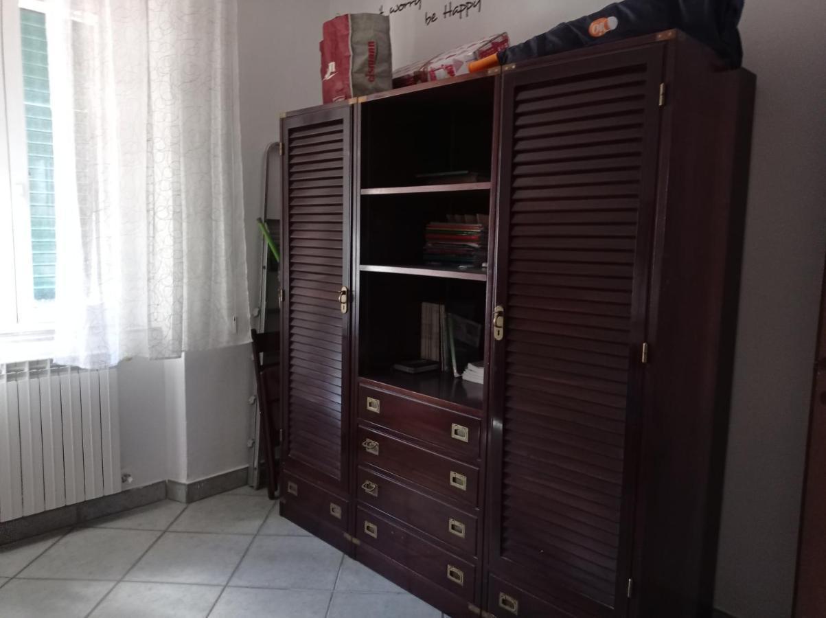 Appartamento Con Incantevole Vista Mare ليفورنو المظهر الخارجي الصورة