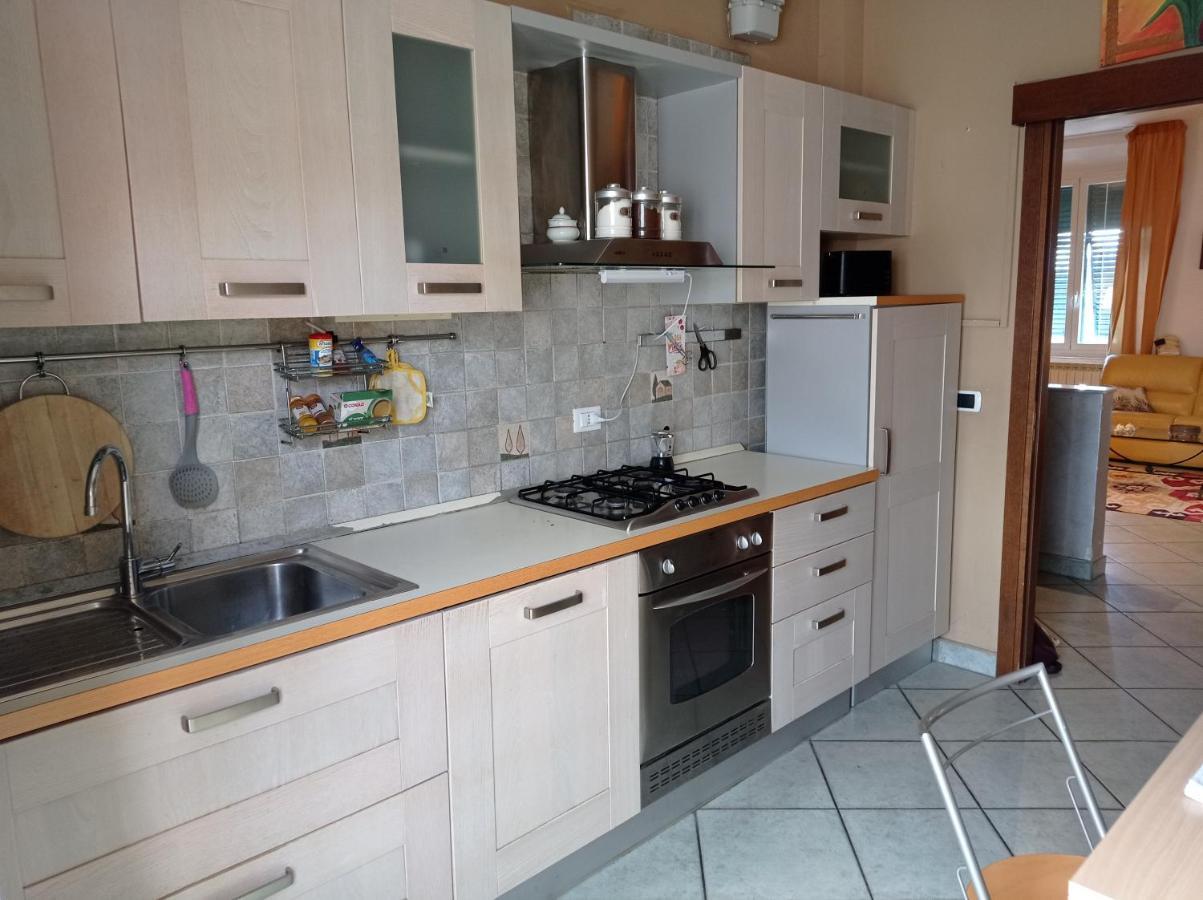 Appartamento Con Incantevole Vista Mare ليفورنو المظهر الخارجي الصورة